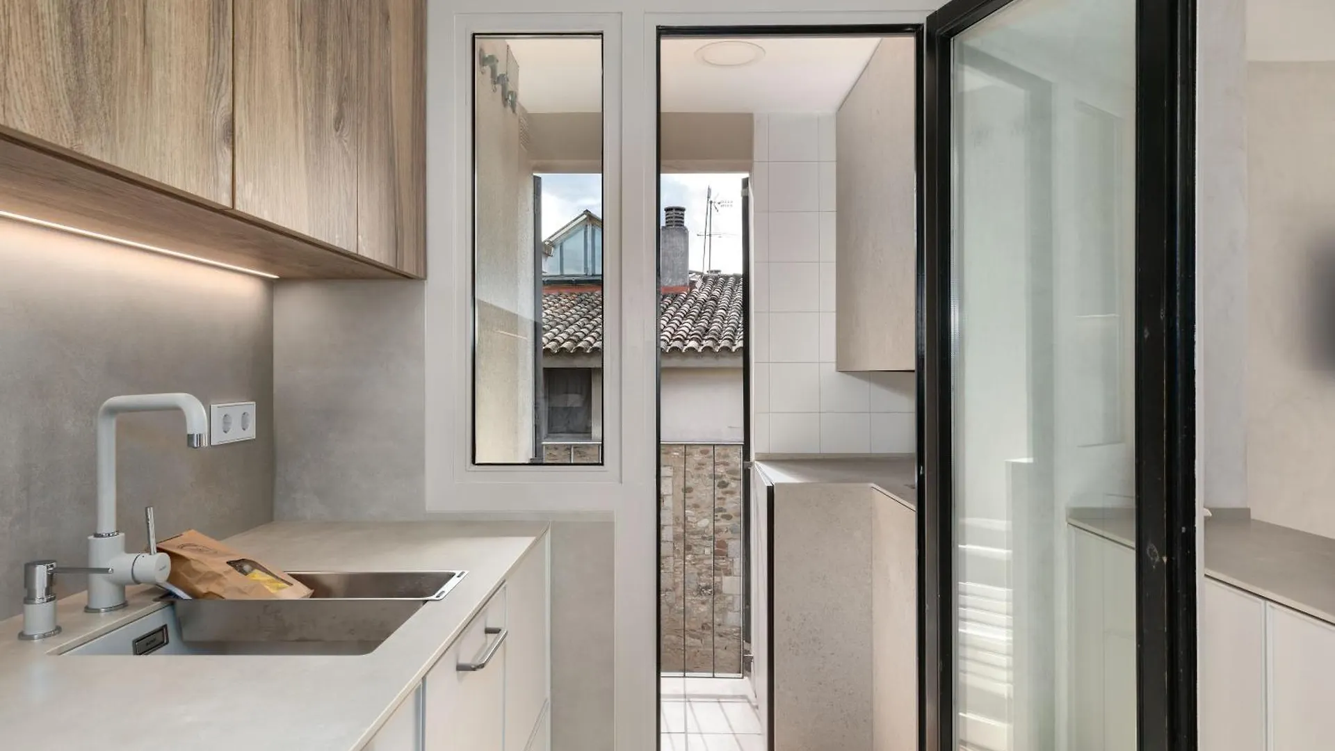 Flateli Pou Rodo 3 Apartment Girona